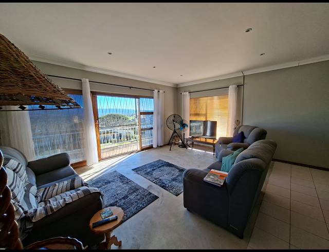 4 BEDROOM HOUSE FOR SALE IN FAIRBRIDGE HEIGHTS